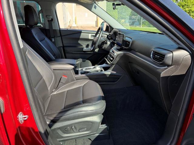 Certified 2023 Ford Explorer XLT w/ Equipment Group 202A AWD/4WD image 24