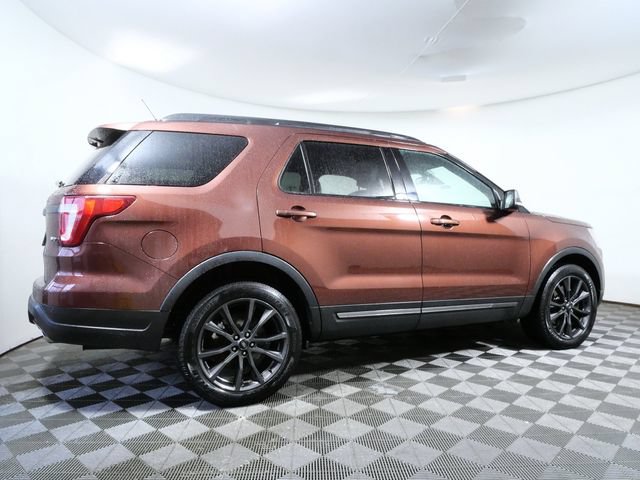 Certified 2018 Ford Explorer XLT w/ Equipment Group 202A AWD/4WD image 6