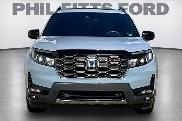 Used 2022 Honda Passport TrailSport image 2
