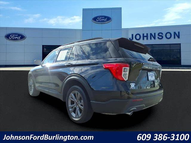 Certified 2022 Ford Explorer XLT w/ Equipment Group 202A image 5