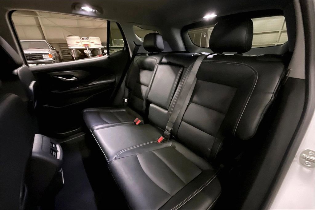 Used 2024 GMC Terrain SLT image 24
