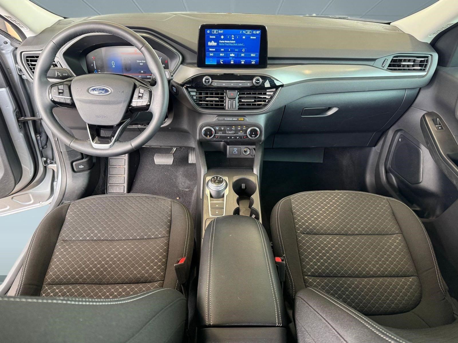 Certified 2023 Ford Escape Active w/ Cold Weather Package FWD image 16