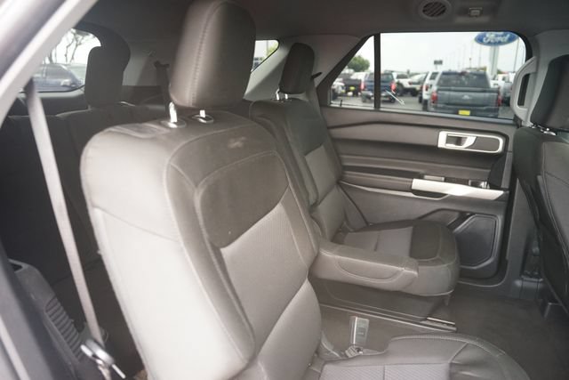 Certified 2022 Ford Explorer XLT RWD image 18
