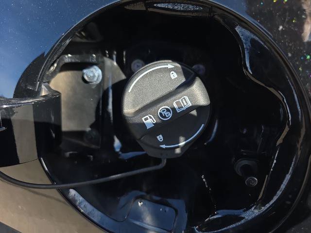 Used 2023 Hyundai Elantra Limited FWD image 15