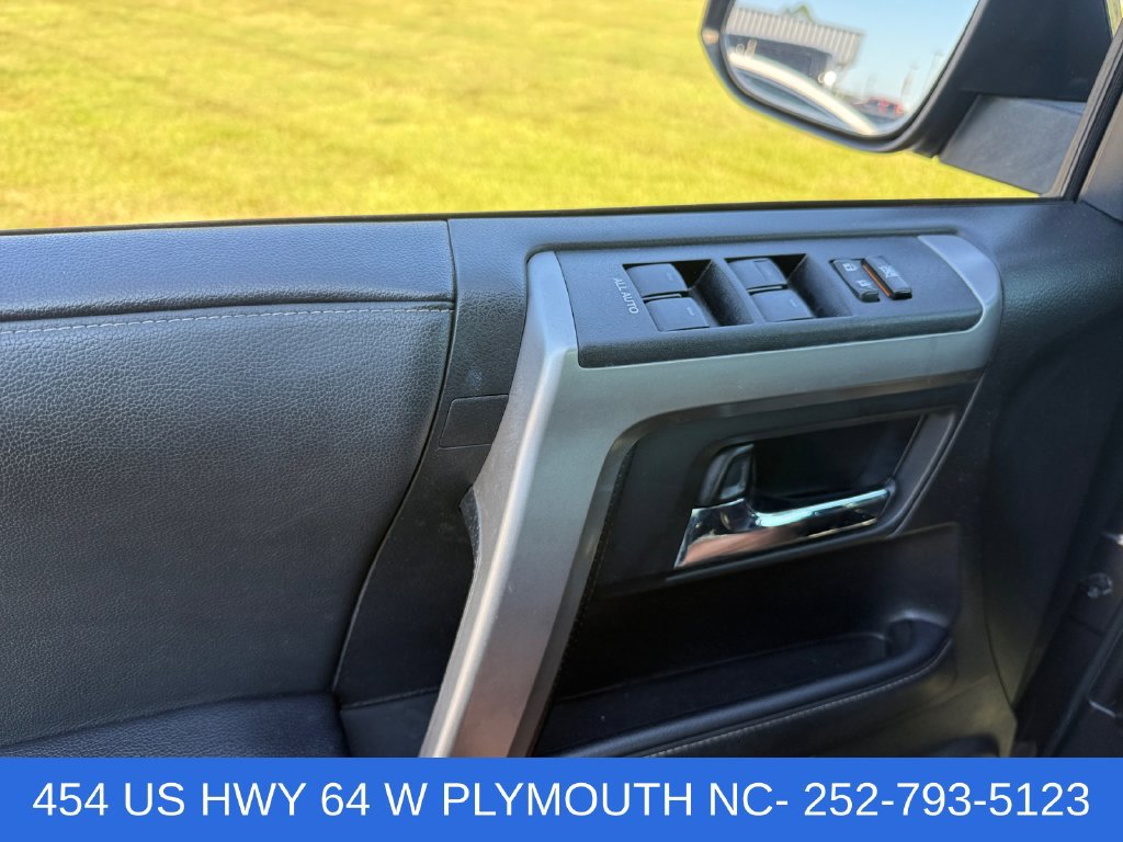 Used 2021 Toyota 4Runner SR5 Premium AWD/4WD image 17
