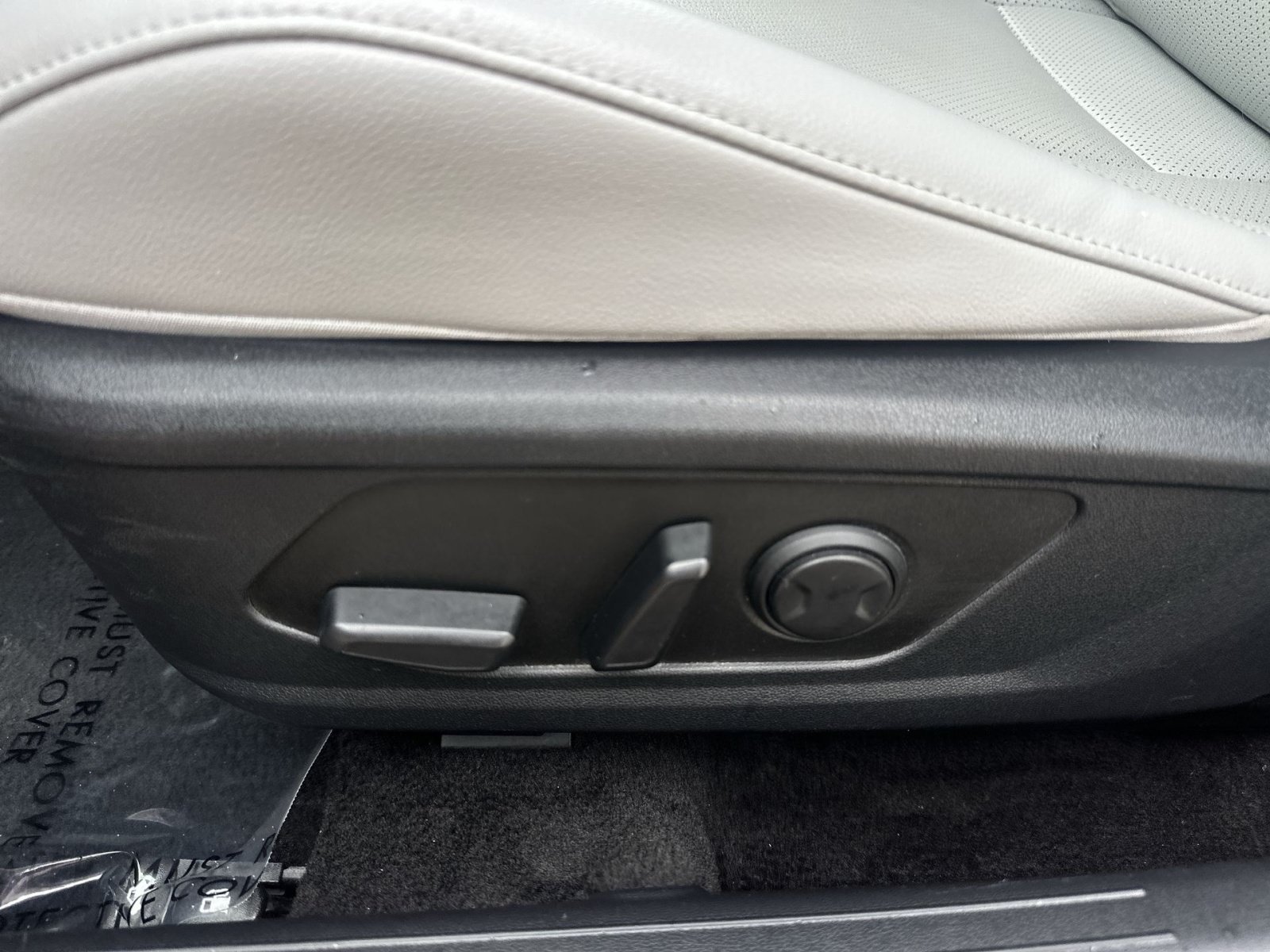 Used 2024 Hyundai Elantra Limited FWD image 22