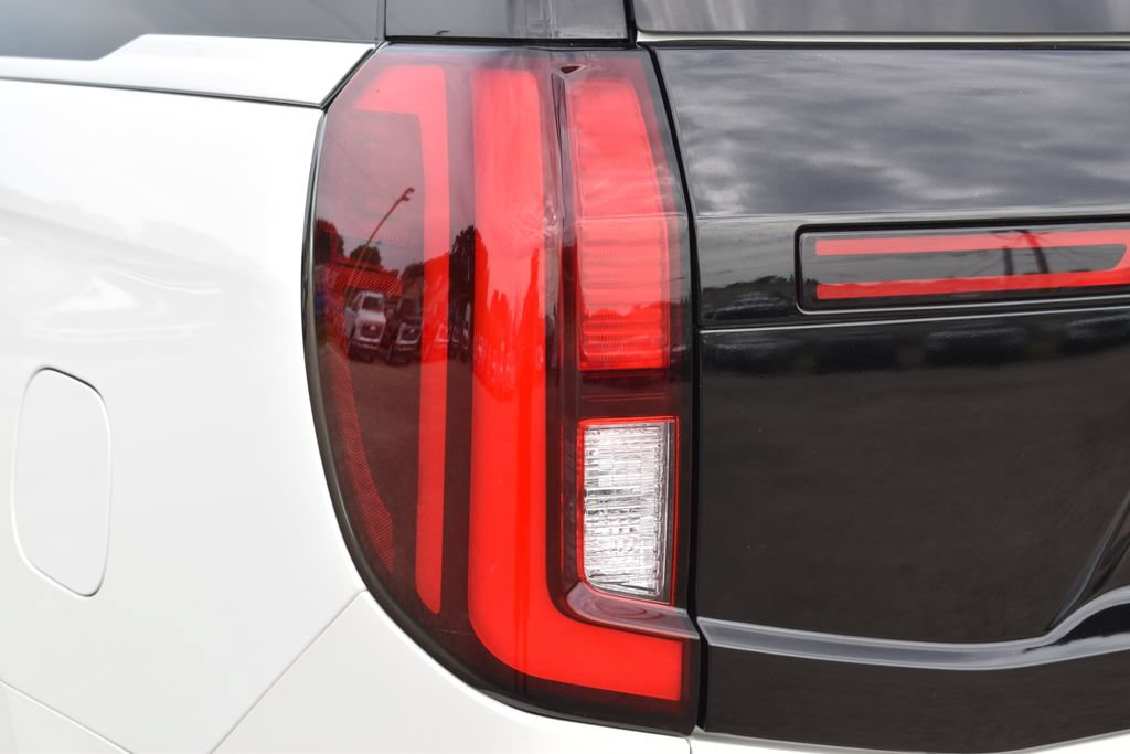Certified 2025 Ford Expedition Max Platinum w/ Driver's Package AWD/4WD image 10
