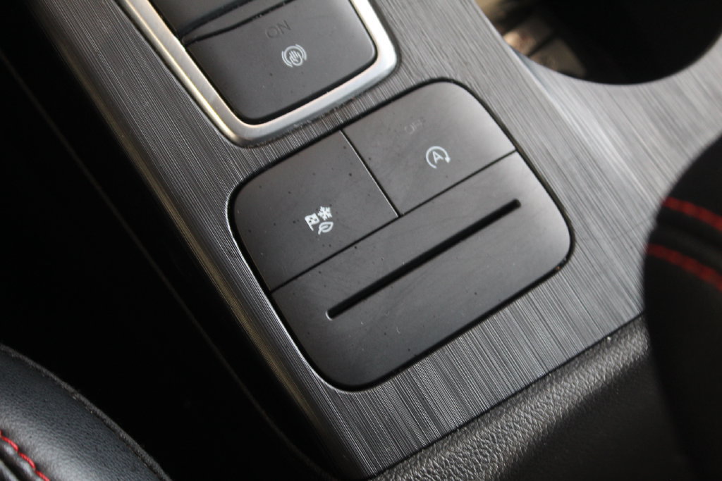Certified 2025 Ford Escape ST-Line AWD/4WD image 25
