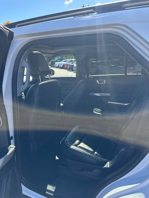 Certified 2021 Ford Explorer XLT w/ Equipment Group 202A AWD/4WD image 14
