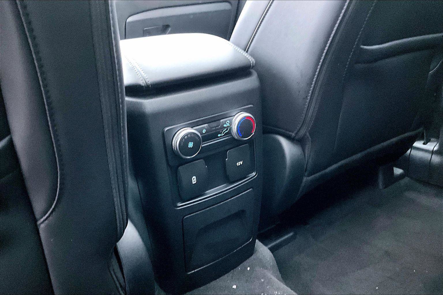 Certified 2022 Ford Explorer XLT w/ Equipment Group 202A image 16