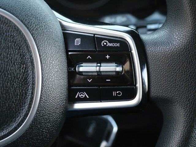 Used 2021 Kia Sorento LX FWD image 27