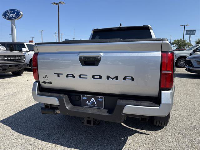Used 2026 Toyota Tacoma SR5 AWD/4WD image 13
