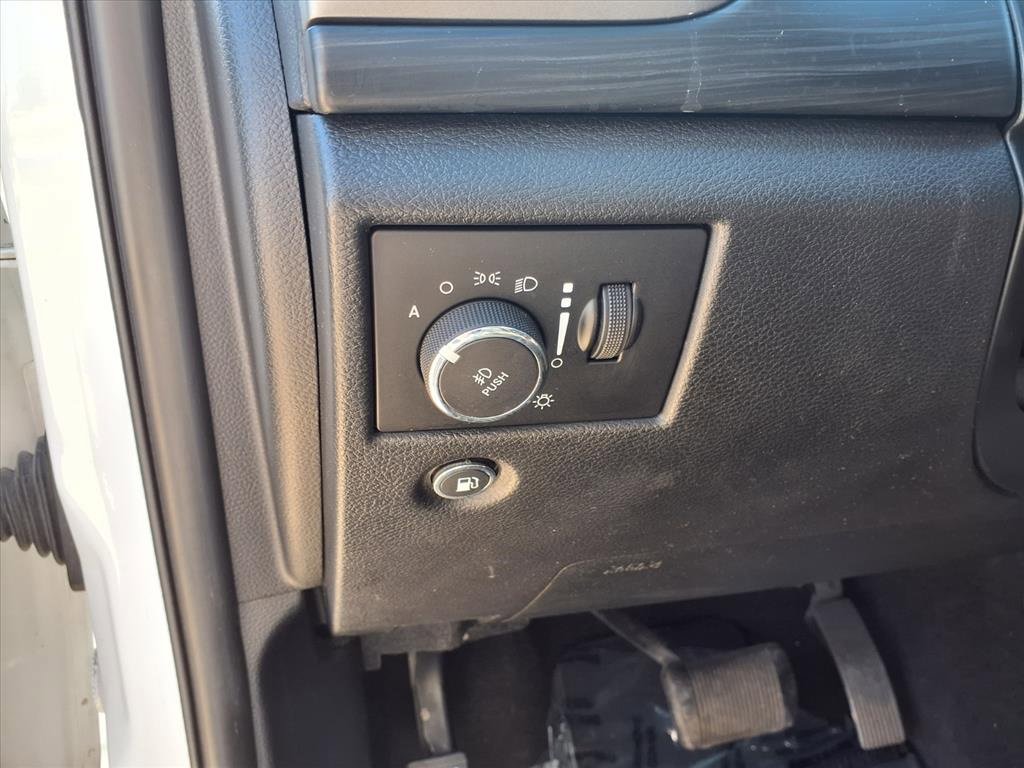 Used 2021 Jeep Grand Cherokee Laredo X image 17