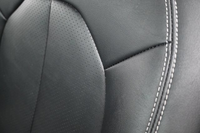 Used 2024 Chrysler Pacifica Touring-L FWD image 13