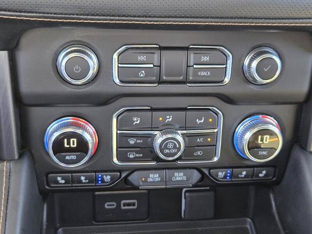Used 2024 GMC Yukon AT4 AWD/4WD image 25