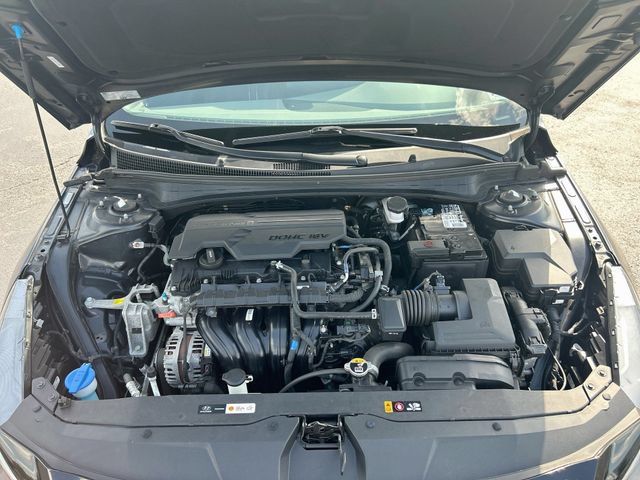Used 2022 Hyundai Elantra SEL FWD image 35