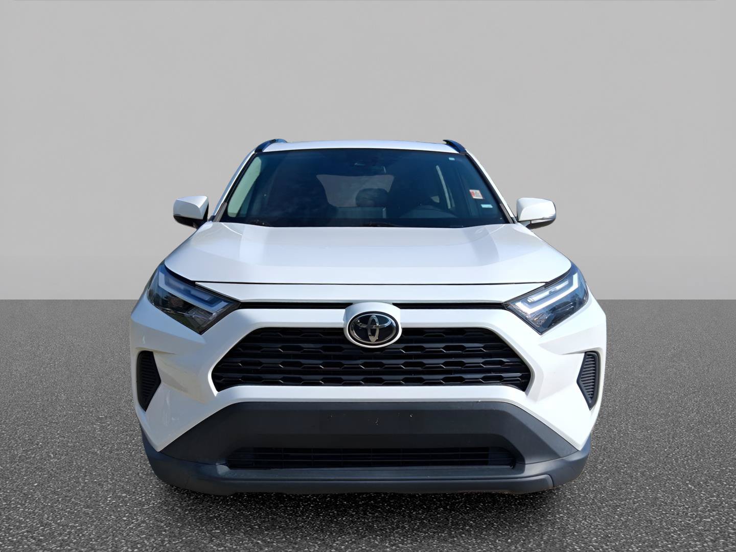 Used 2022 Toyota RAV4 XLE AWD/4WD image 5