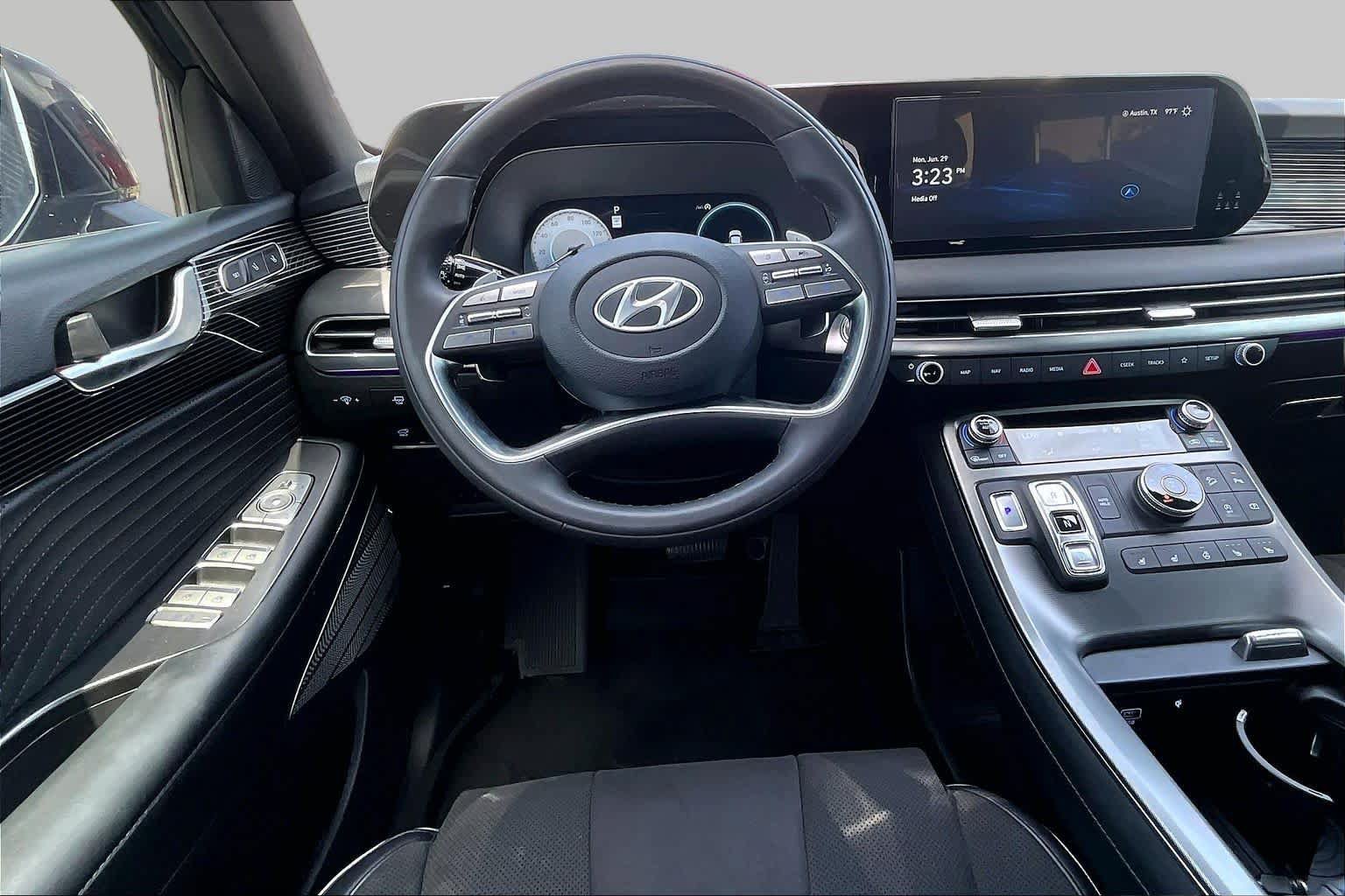 Used 2025 Hyundai Palisade Calligraphy AWD/4WD image 8