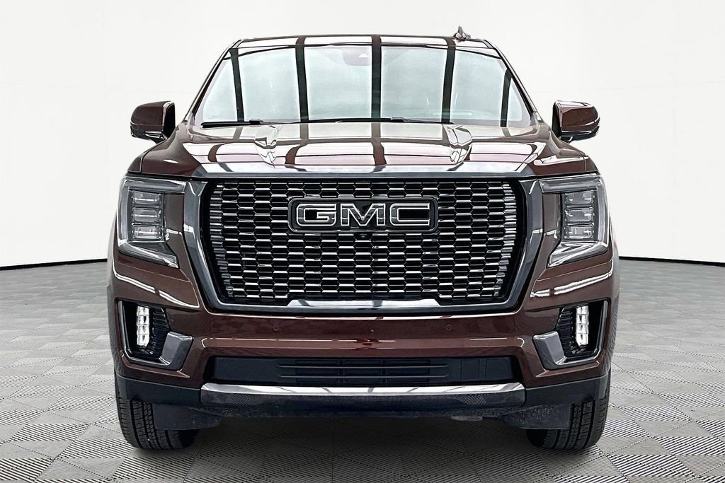 Used 2023 GMC Yukon Denali Ultimate image 3