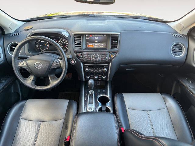 Used 2020 Nissan Pathfinder SL image 10