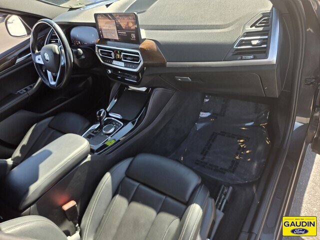 Used 2023 BMW X4 xDrive30i w/ Parking Assistance Package AWD/4WD image 17