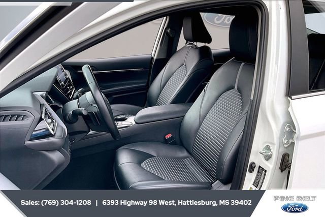 Used 2024 Toyota Camry SE image 18