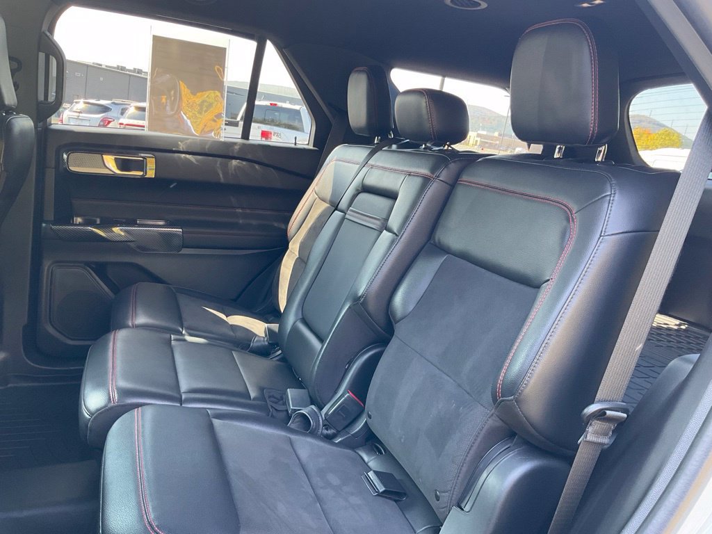Certified 2022 Ford Explorer ST-Line AWD/4WD image 21
