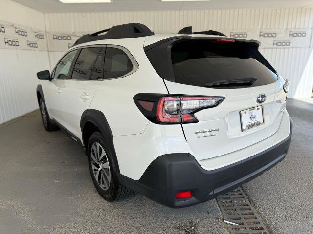 Used 2025 Subaru Outback Premium AWD/4WD image 2
