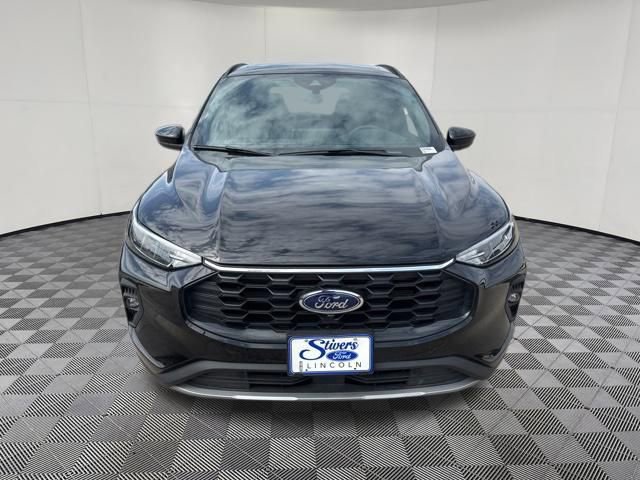 Certified 2025 Ford Escape ST-Line Select w/ Tech Pack #2 image 8