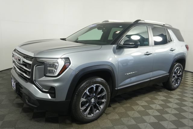 Used 2025 GMC Terrain Elevation w/ Elevation Premium Package AWD/4WD image 7