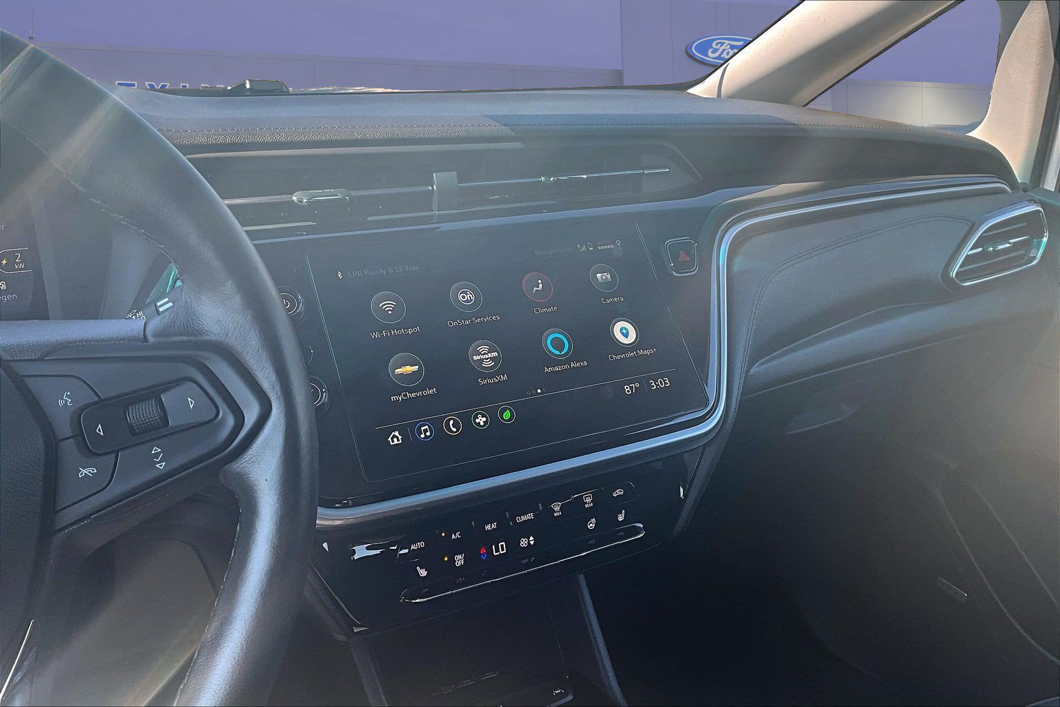 Used 2023 Chevrolet Bolt LT w/ Infotainment Package FWD image 9
