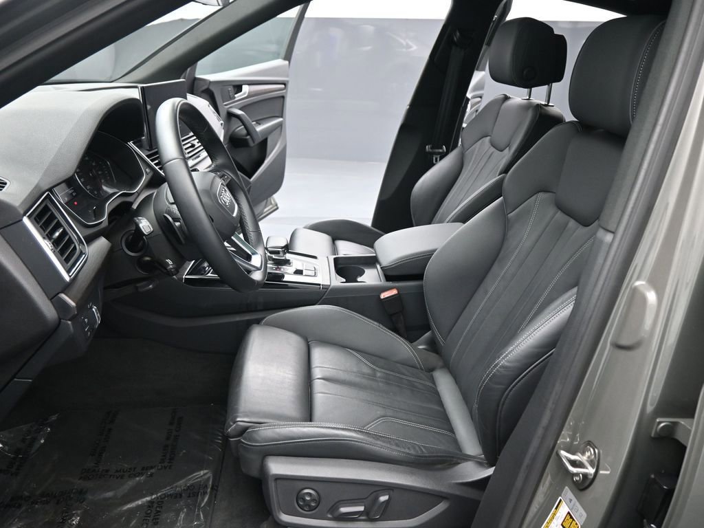 Used 2023 Audi Q5 2.0T Premium w/ Convenience Package image 38