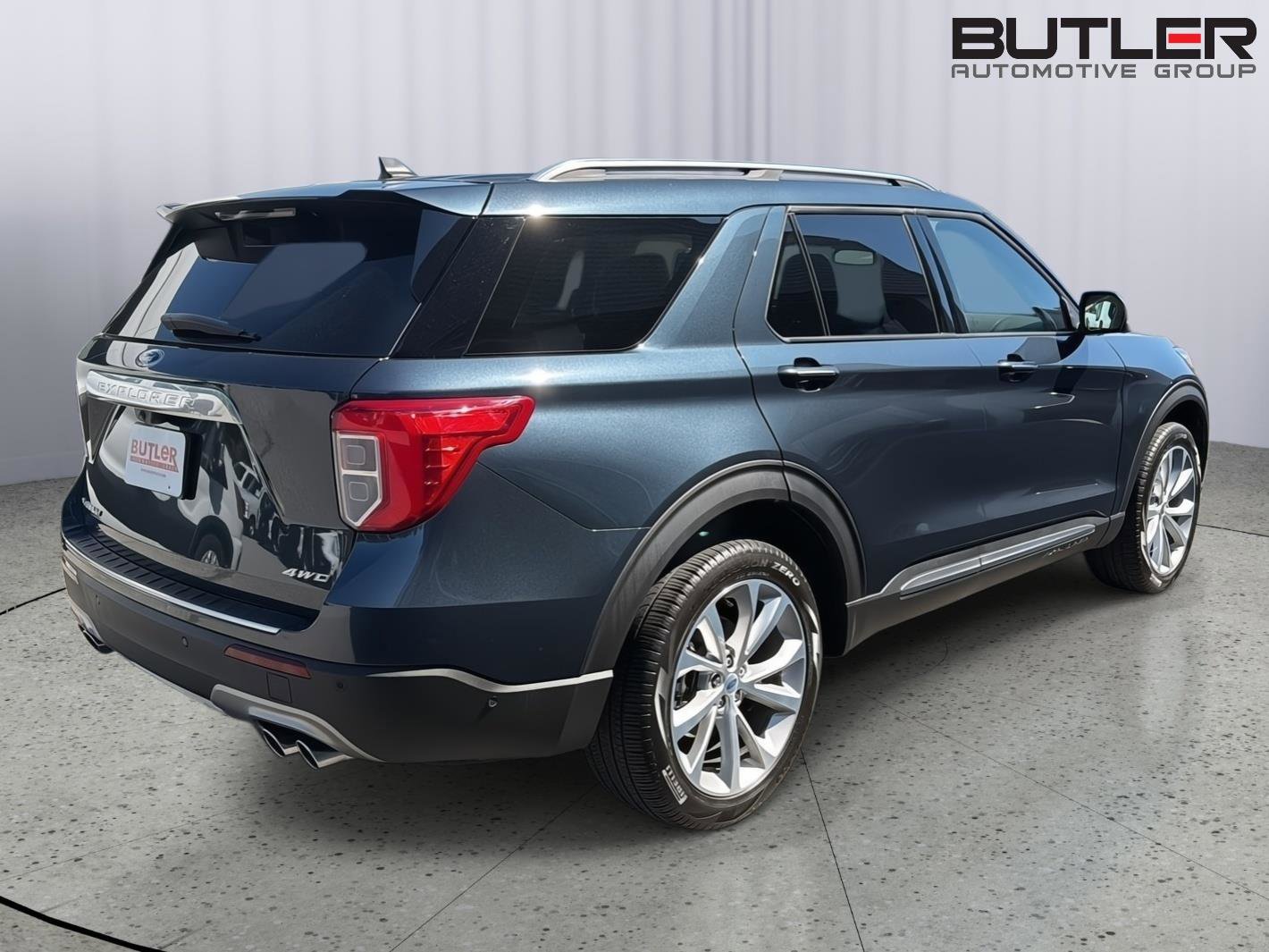 Certified 2023 Ford Explorer Platinum w/ Technology Package AWD/4WD image 6