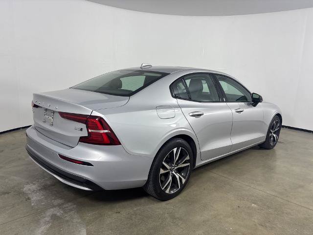 Used 2025 Volvo S60 B5 Core AWD/4WD image 3