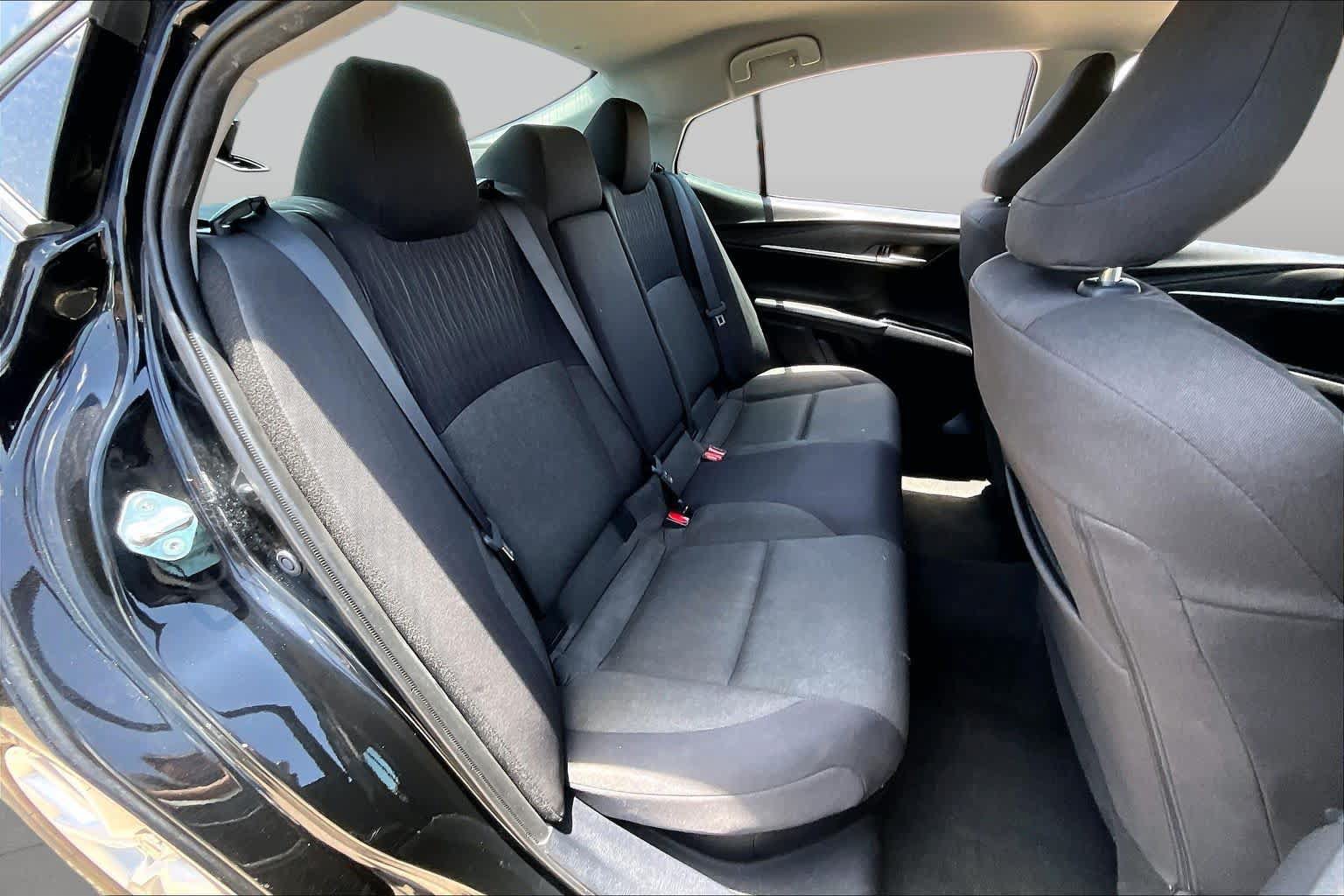 Used 2025 Toyota Camry LE FWD image 19