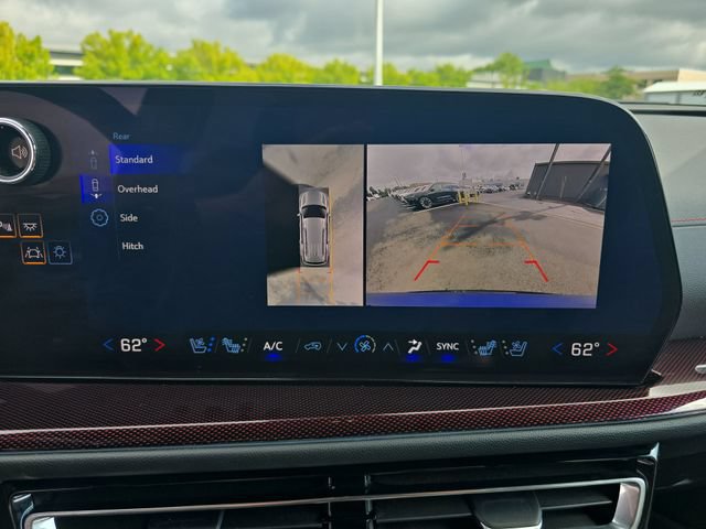 Used 2024 Chevrolet Traverse RS AWD/4WD image 17