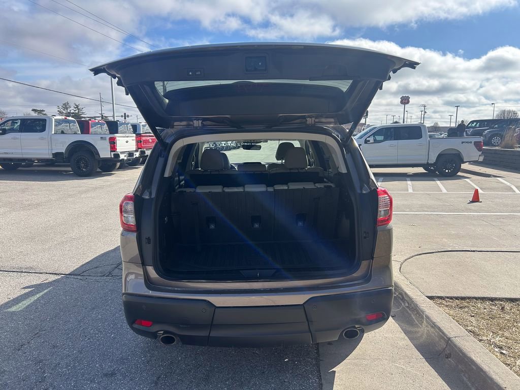 Used 2022 Subaru Ascent Limited w/ Technology Package image 17