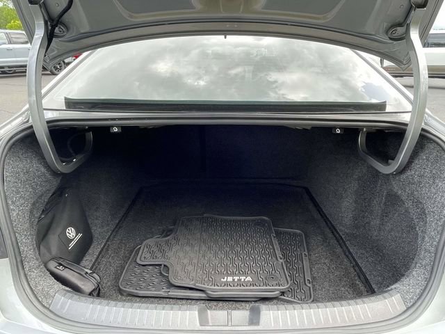 Used 2022 Volkswagen Jetta Sport FWD image 29
