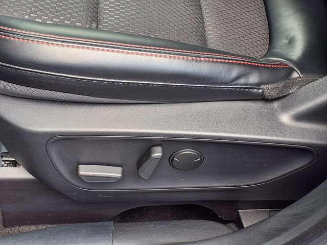 Certified 2024 Ford Escape ST-Line w/ Tech Pack #1 AWD/4WD image 4