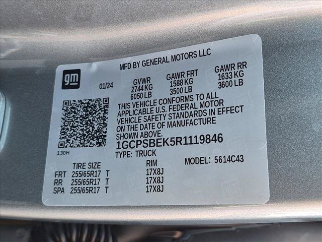 Used 2024 Chevrolet Colorado W/T w/ Safety Package RWD image 25