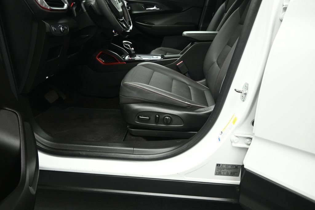 Used 2021 Chevrolet TrailBlazer RS FWD image 9