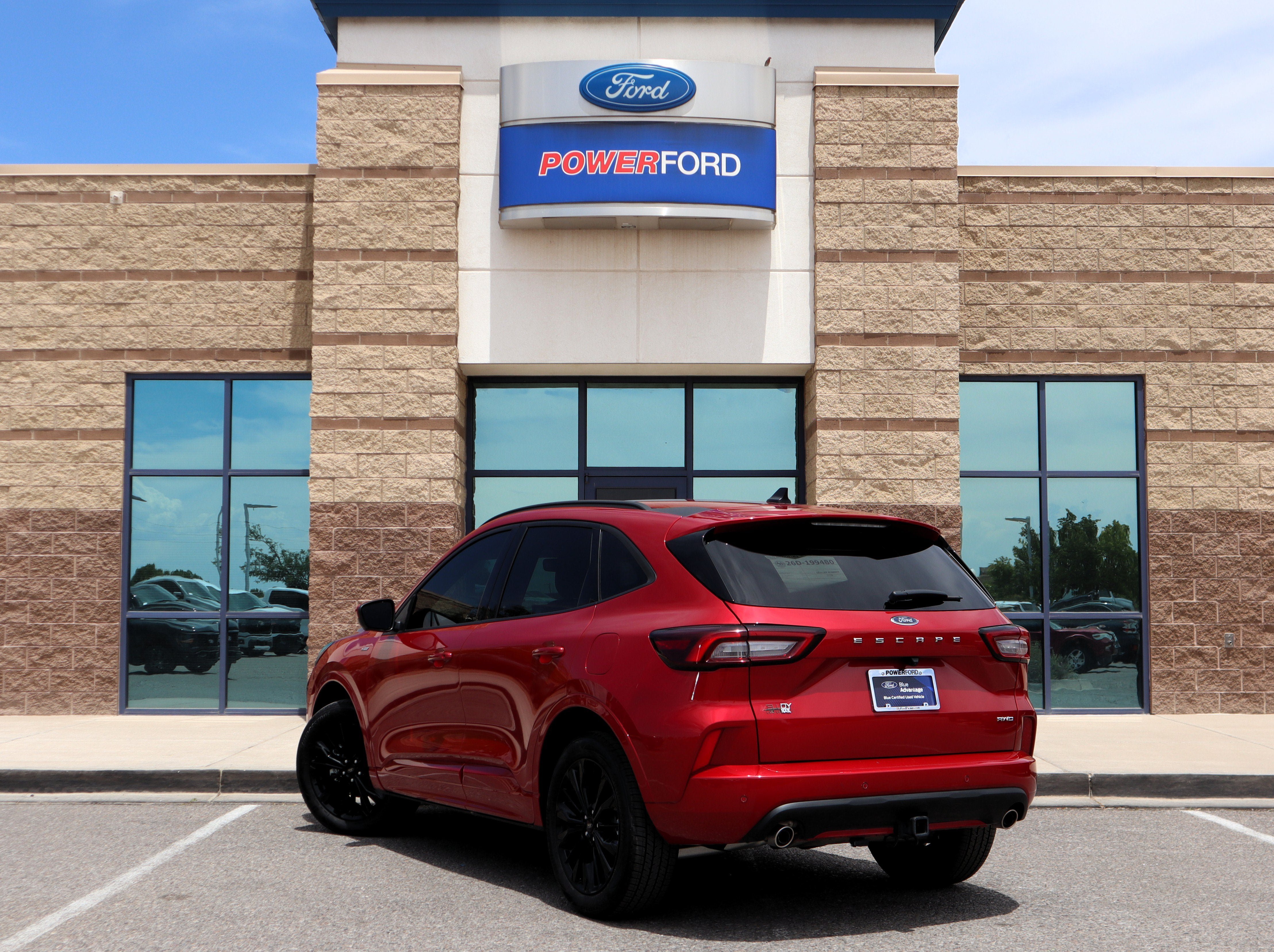 Certified 2025 Ford Escape ST-Line Elite w/ Premium Technology Package AWD/4WD image 8
