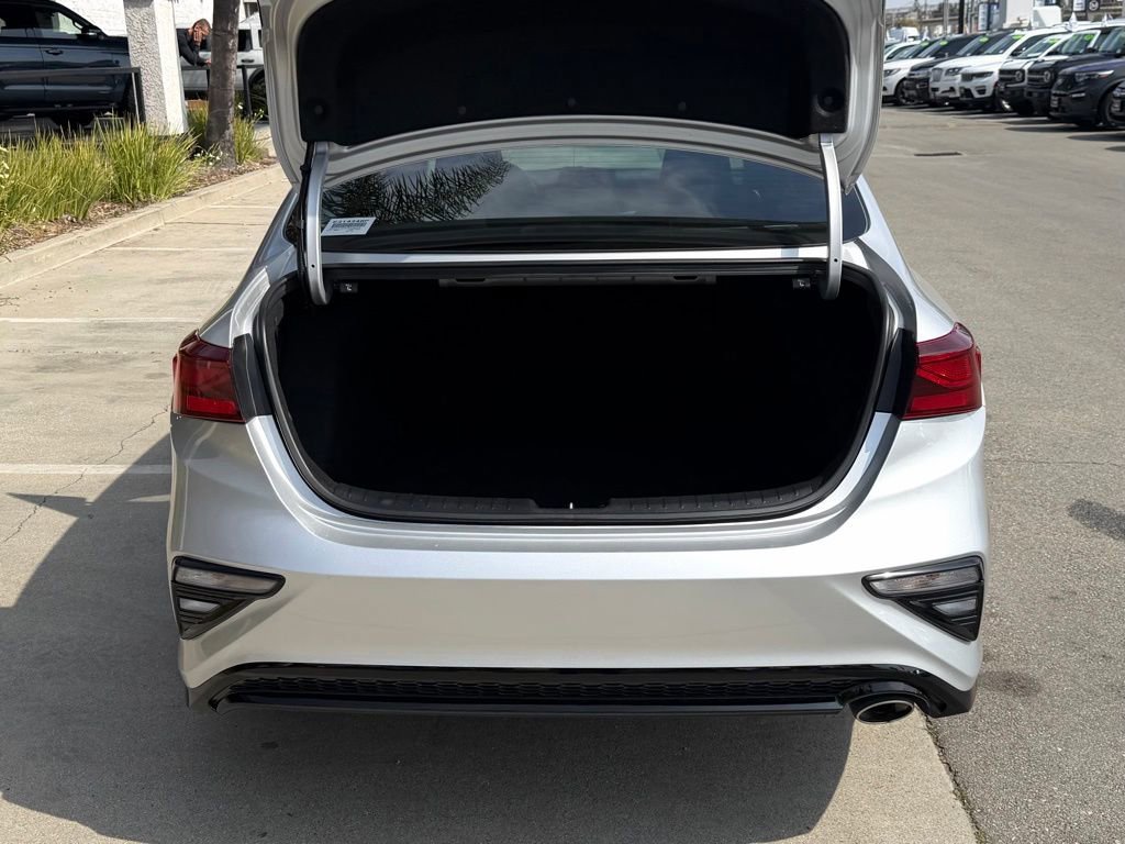 Used 2020 Kia Forte LXS image 12