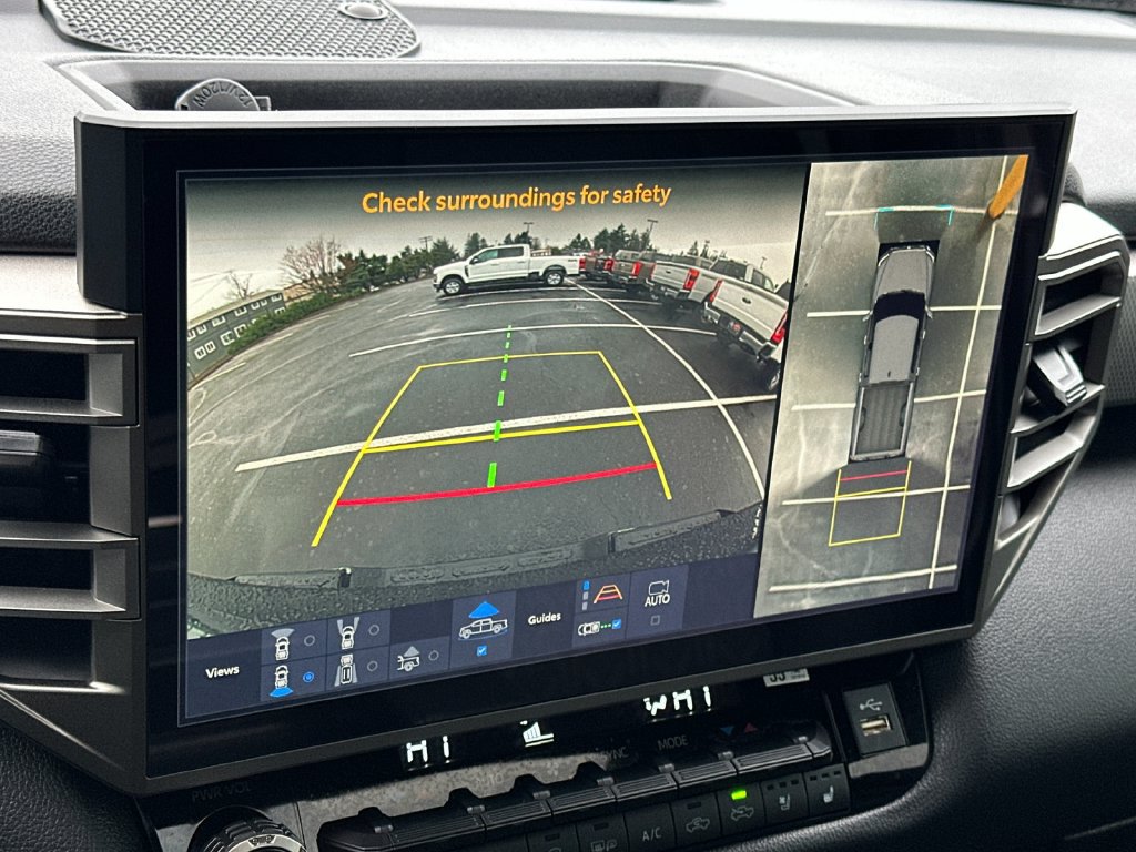 Used 2025 Toyota Tundra Limited AWD/4WD image 16