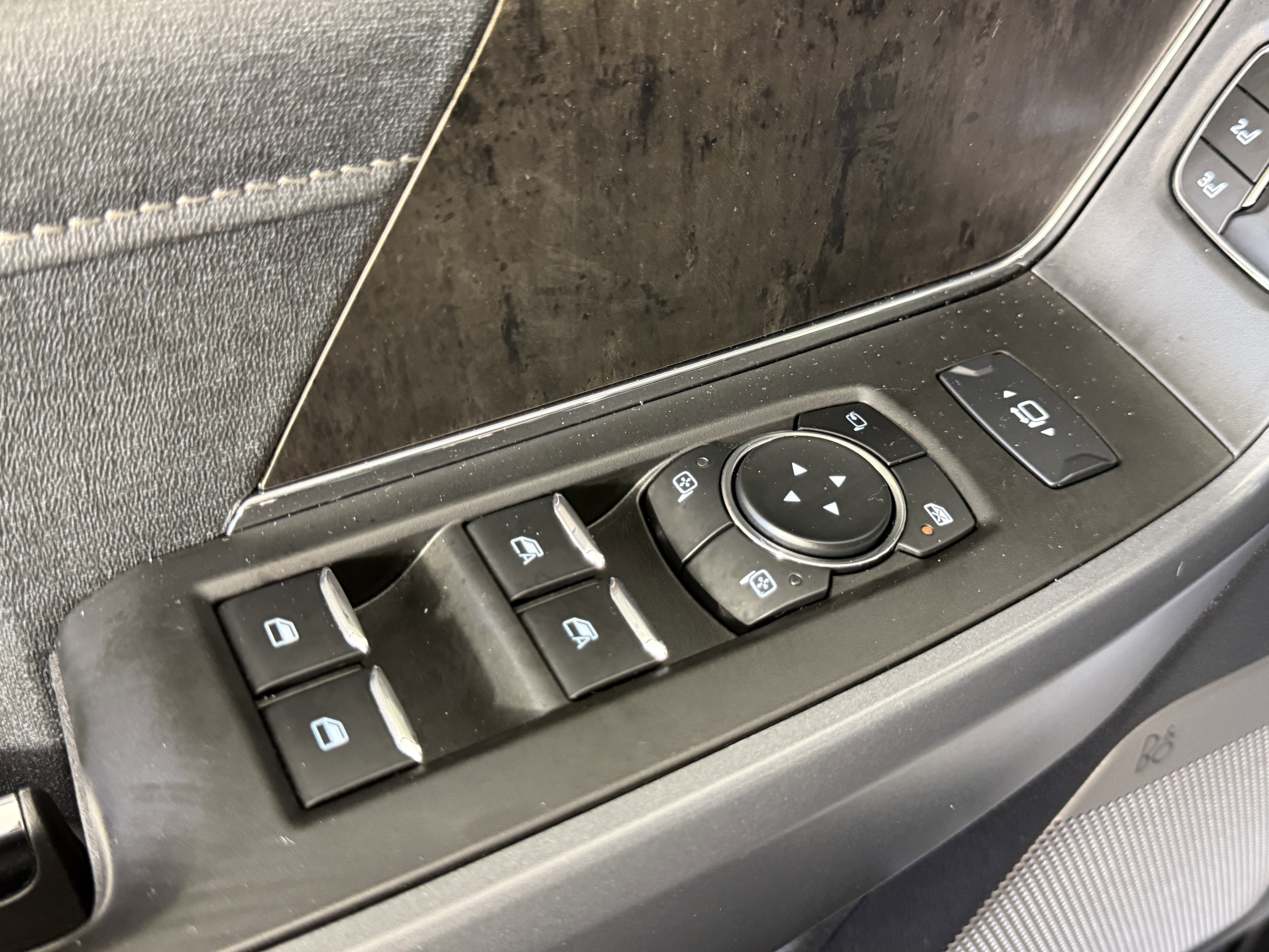 Certified 2024 Ford F250 Lariat w/ Lariat Ultimate Package image 16