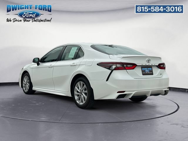Used 2023 Toyota Camry SE FWD image 3