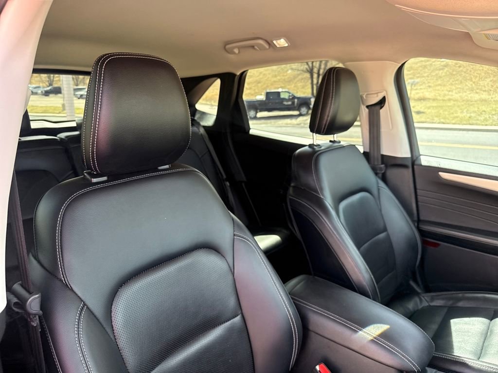 Certified 2021 Ford Escape SEL w/ Technology Package image 28