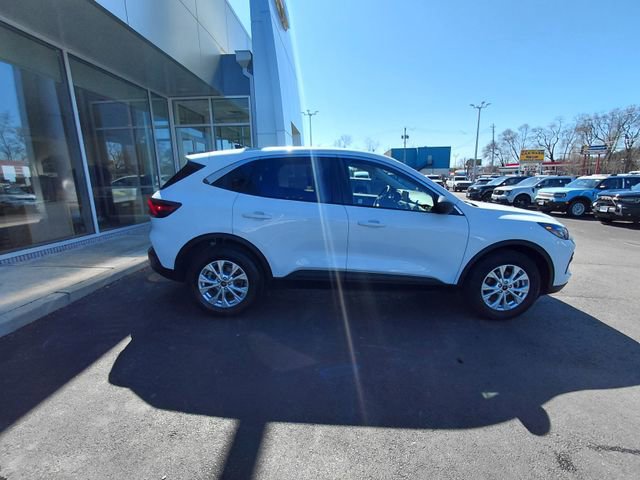 Certified 2023 Ford Escape Active AWD/4WD image 9
