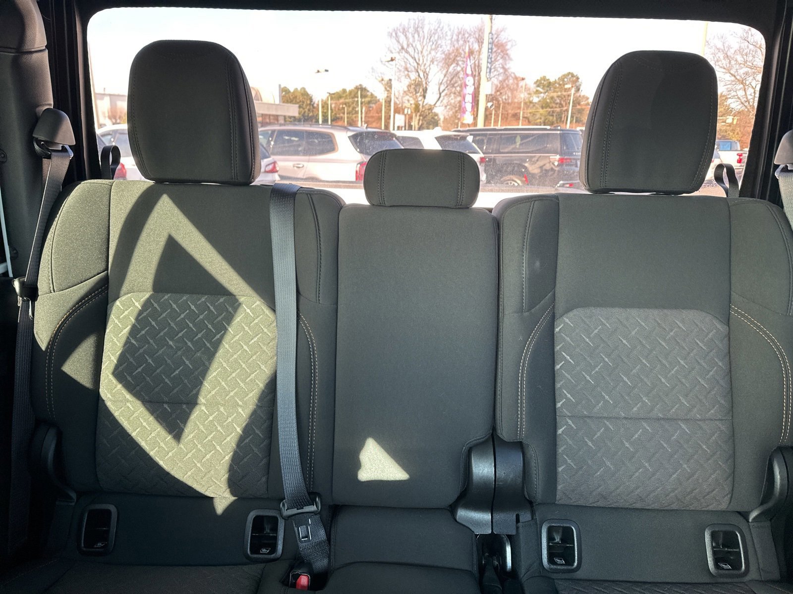 Used 2024 Jeep Gladiator Mojave w/ Safety Group image 25