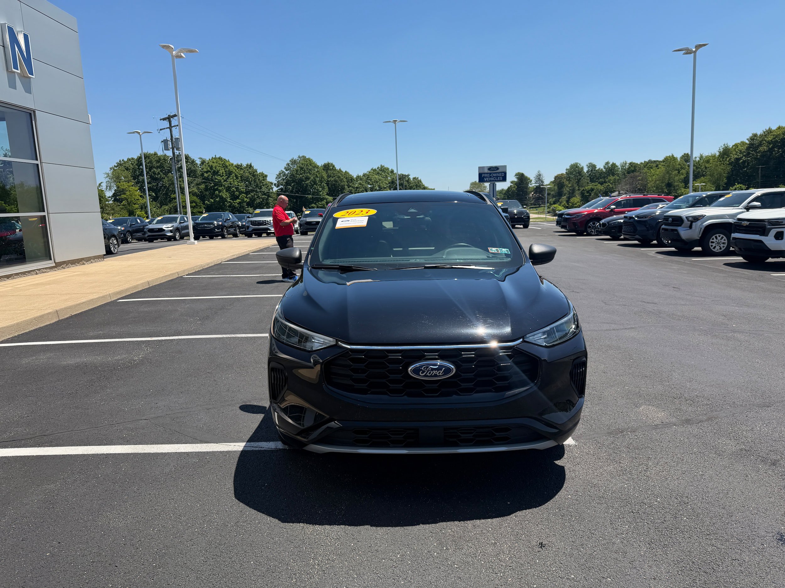 Certified 2023 Ford Escape ST-Line w/ Tech Pack #1 AWD/4WD image 3